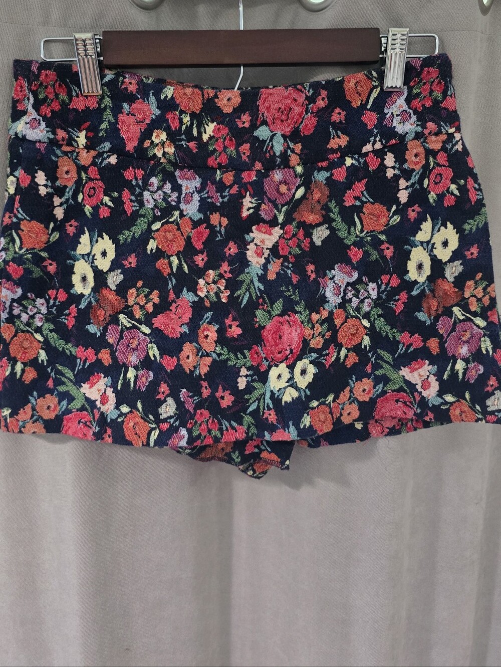 ZARA trafaluc collection  floral skort size Medium